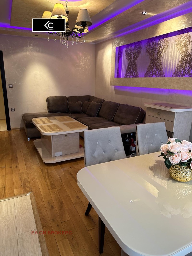 Дава под наем 4-СТАЕН, гр. София, Света Троица, снимка 13 - Апартаменти - 52587973