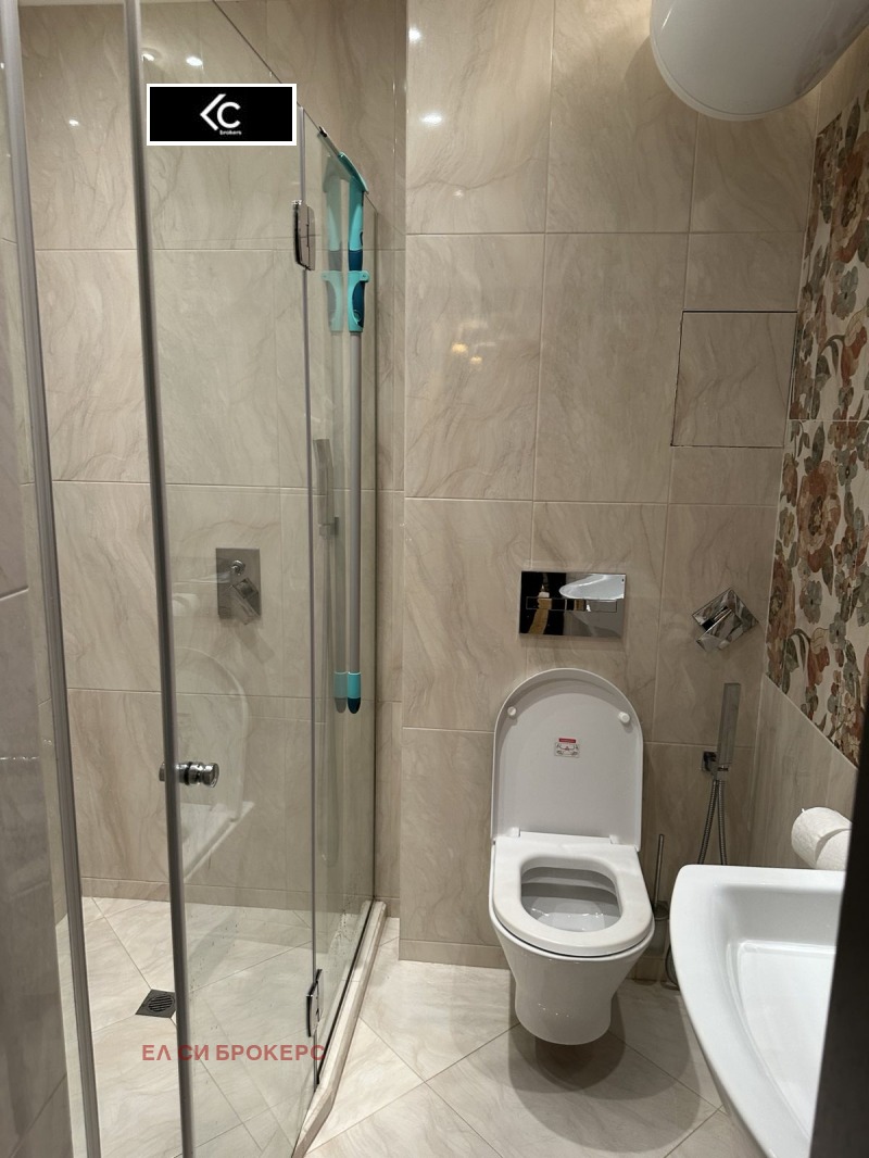 Дава под наем 4-СТАЕН, гр. София, Света Троица, снимка 16 - Апартаменти - 52587973