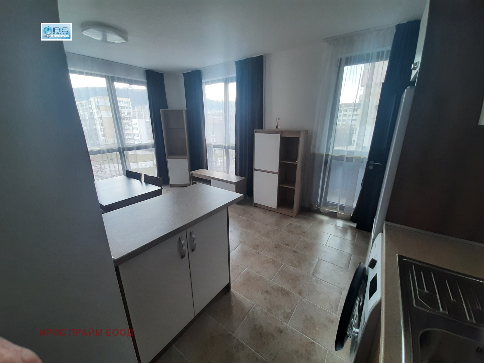 Дава под наем 3-СТАЕН, гр. Шумен, Пазара, снимка 3 - Апартаменти - 55122660
