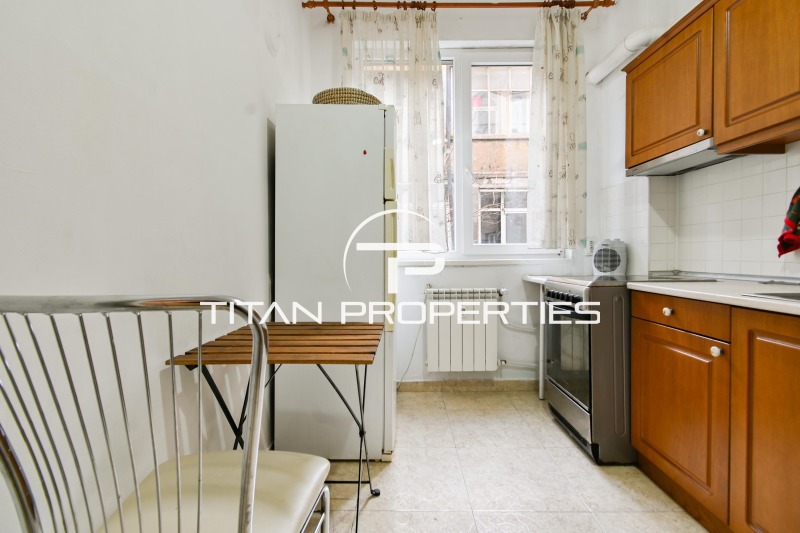 Дава под наем 3-СТАЕН, гр. София, Център, снимка 3 - Апартаменти - 52834161