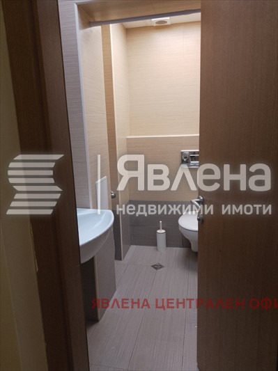 Дава под наем 2-СТАЕН, гр. София, Център, снимка 4 - Апартаменти - 53790646