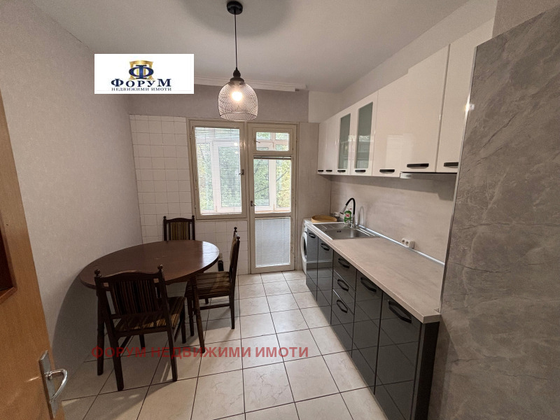 Дава под наем 3-СТАЕН, гр. Пловдив, Център, снимка 6 - Апартаменти - 52303123