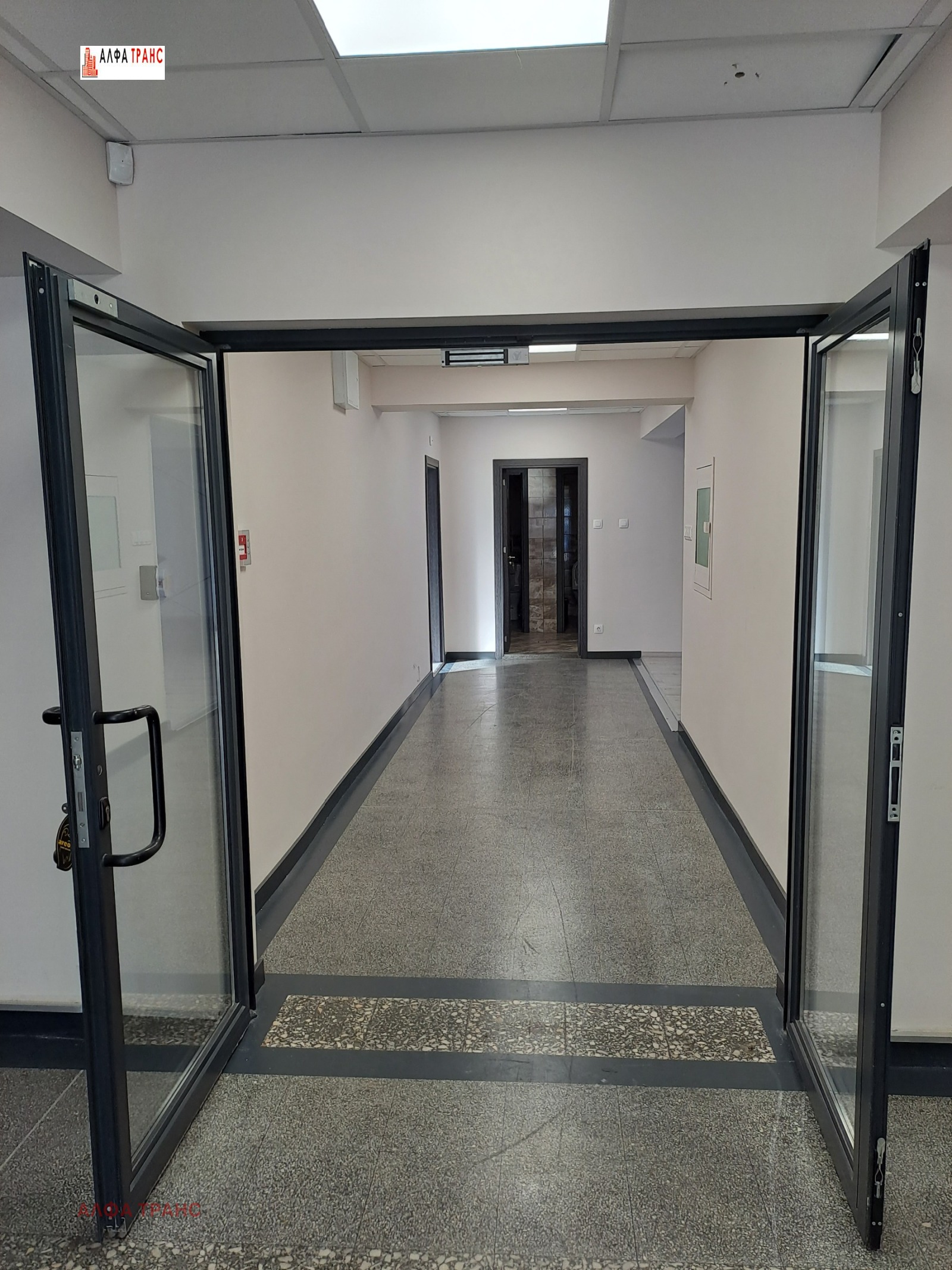 Дава под наем ОФИС, гр. Варна, Западна промишлена зона, снимка 10 - Офиси - 55150395