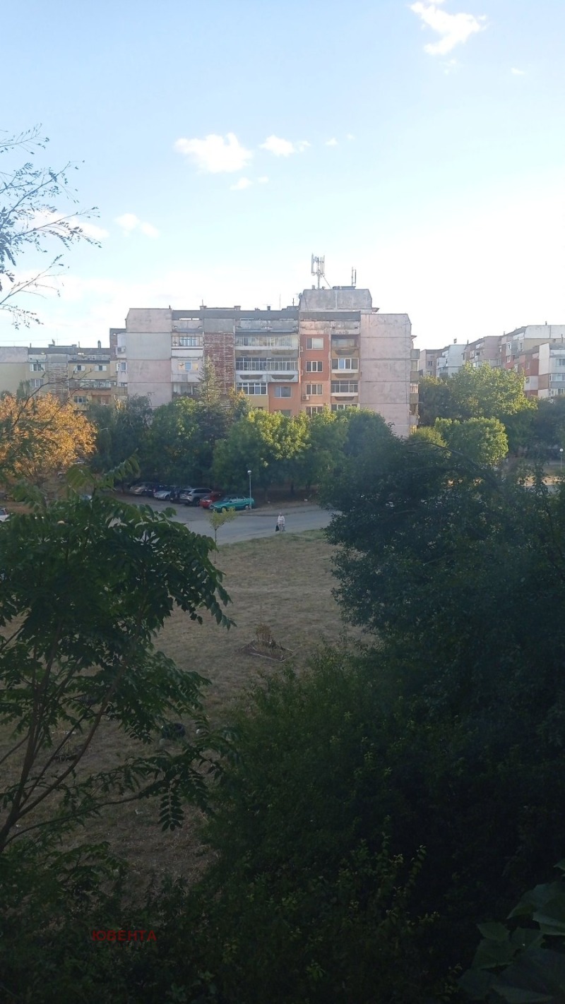 Da affittare  Studio Ruse , Charodejka - Iug , 42 mq | 81256332