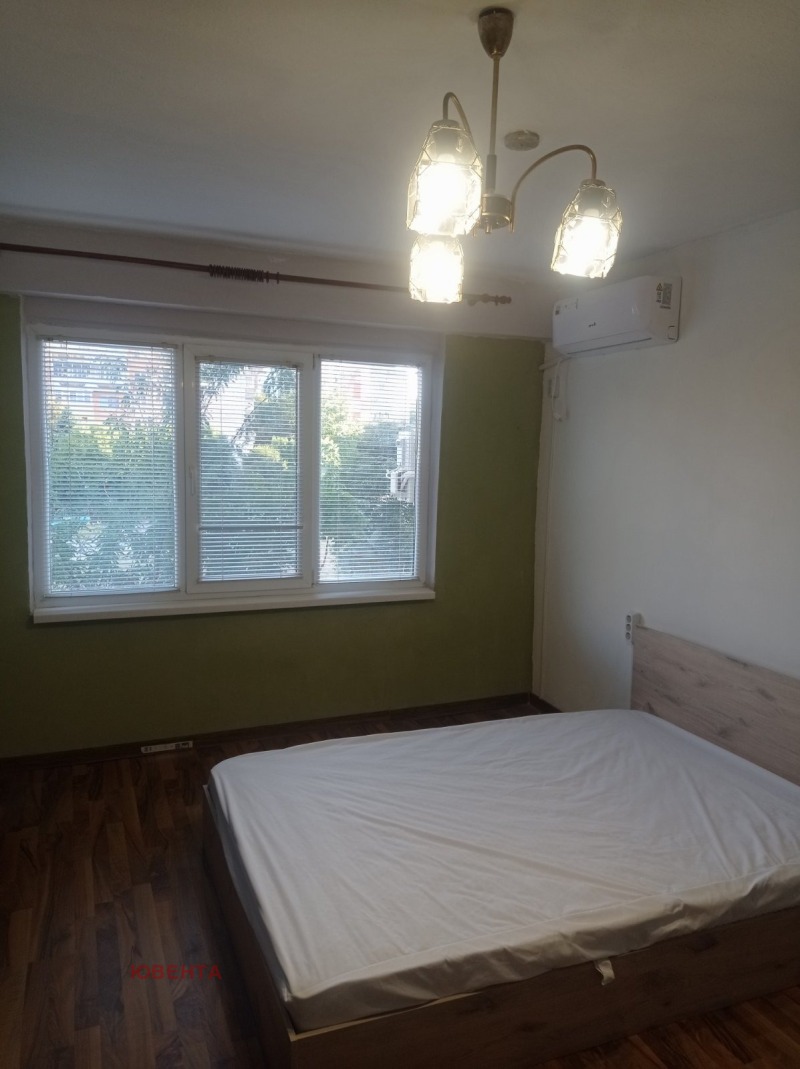 Da affittare  Studio Ruse , Charodejka - Iug , 42 mq | 81256332 - Immagine [3]