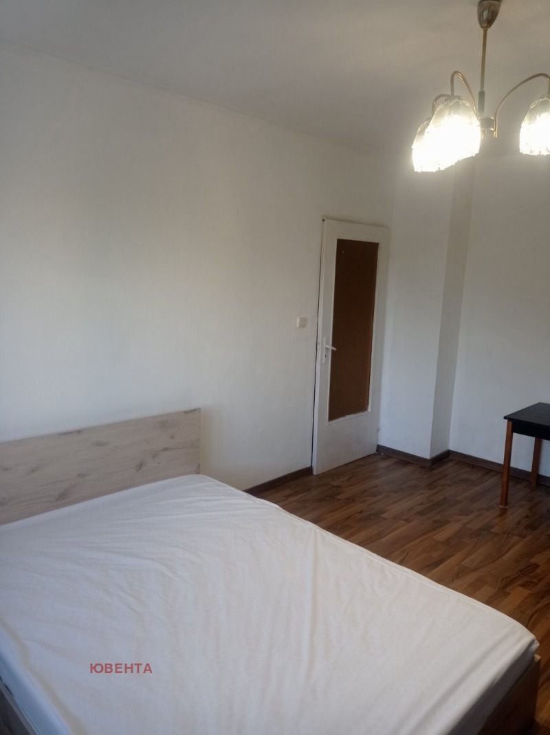 Da affittare  Studio Ruse , Charodejka - Iug , 42 mq | 81256332 - Immagine [2]