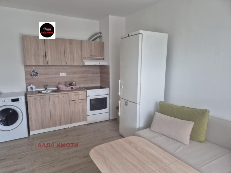 Издаје се  1 спаваћа соба Софија , Дарвеница , 45 м2 | 66466282