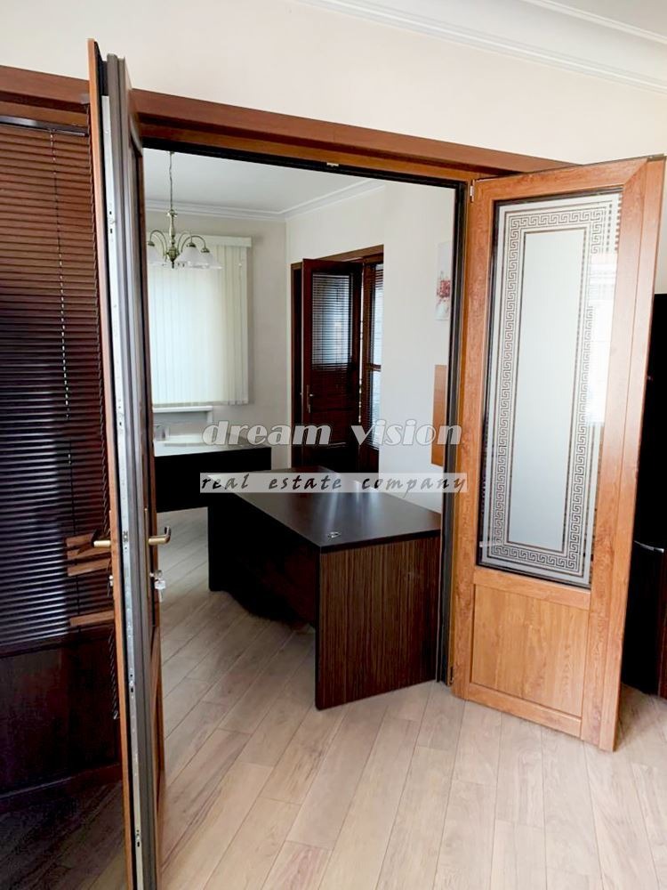 Te huur  Kantoor Sofia , Tsentar , 150 m² | 46237131 - afbeelding [5]