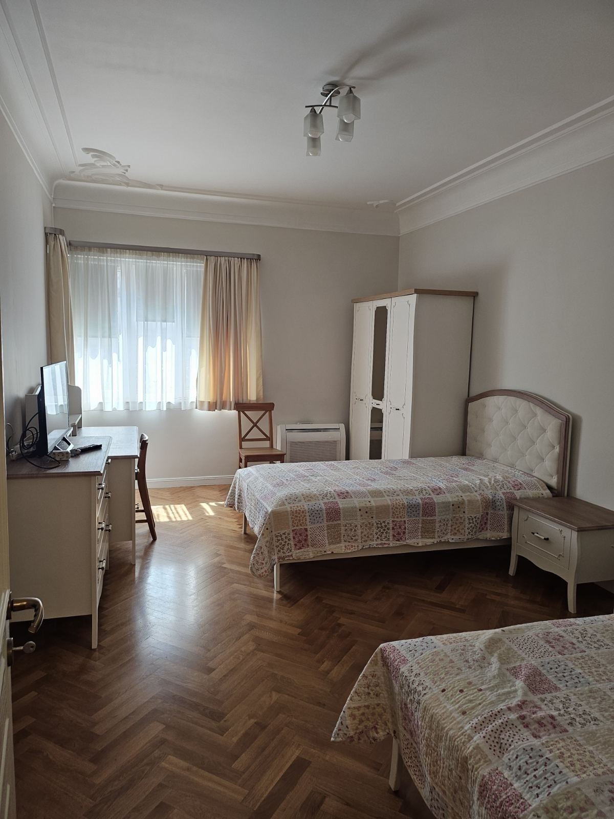 Дава под наем 3-СТАЕН, гр. София, Център, снимка 5 - Апартаменти - 55894209