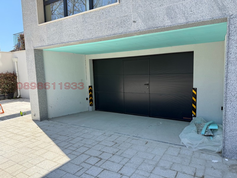 Дава под Наем ПАРКОМЯСТО в град Варна, Изгрев - 25 кв.м / 130 € » 254.26 лв.