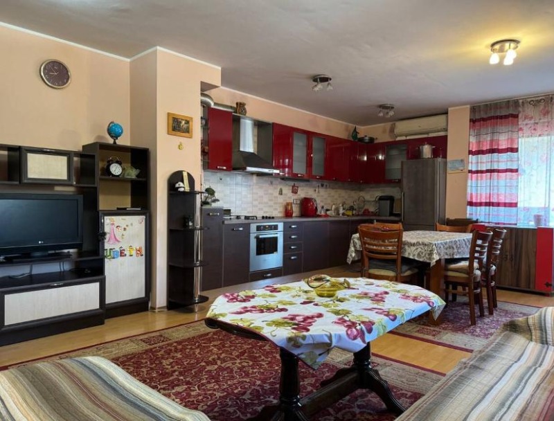 En renta  1 dormitorio Plovdiv , Kamenitsa 1 , 68 metros cuadrados | 52990498 - imagen [2]