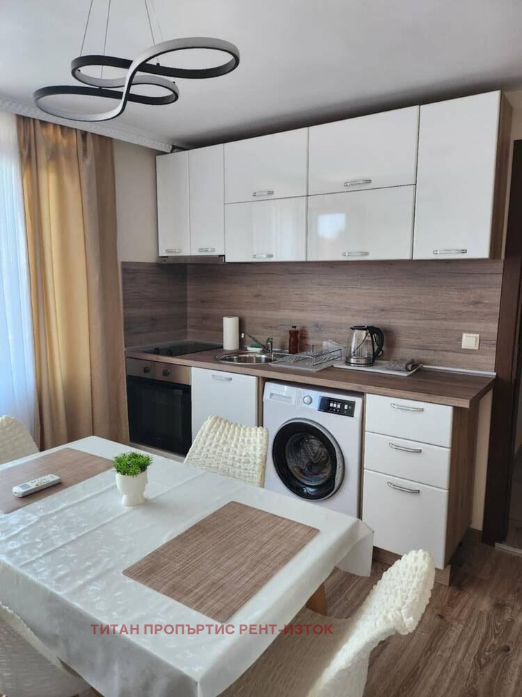 Til leie  1 soverom Burgas , Vetren , 42 kvm | 27927311