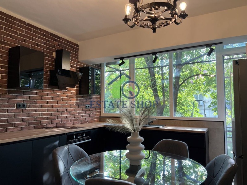 Kiadó  2 hálószobás Plovdiv , Centar , 75 négyzetméter | 13454542