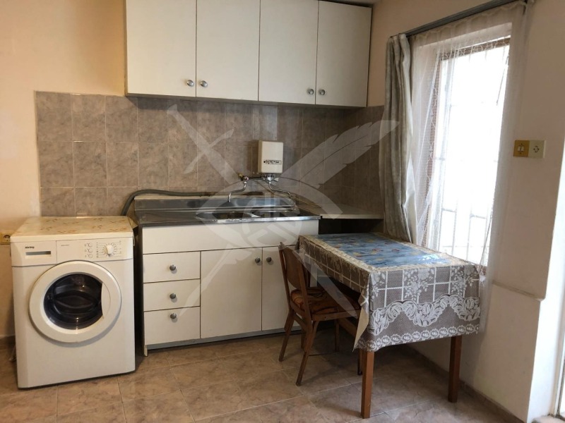 Дава под Наем КЪЩА в град Варна, Погреби - 50 кв.м / 210 € » 410.72 лв., ЕКС НВД ООД