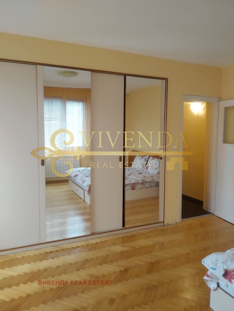 Дава под наем 4-СТАЕН, гр. Плевен, Широк център, снимка 4 - Апартаменти - 53316907