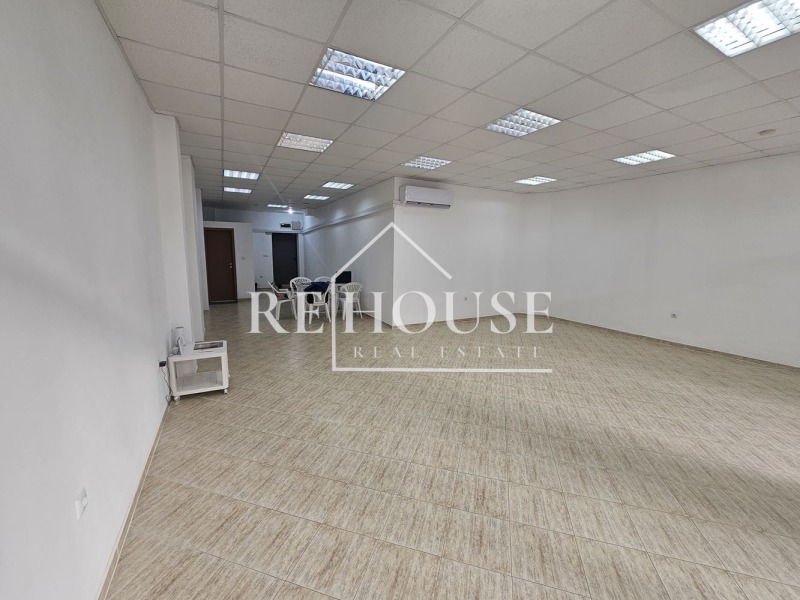 Дава под наем МАГАЗИН, гр. Варна, Левски 2, снимка 10 - Магазини - 52131878