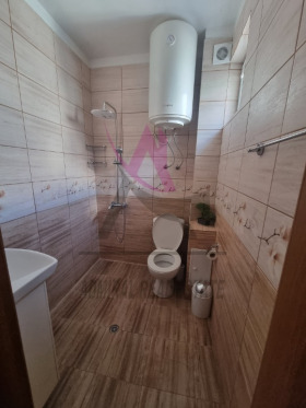 1 makuuhuone Kolhozen pazar, Varna 7