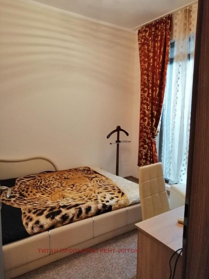 Издаје се  1 спаваћа соба Бургас , Зорница , 60 м2 | 15522102 - слика [3]