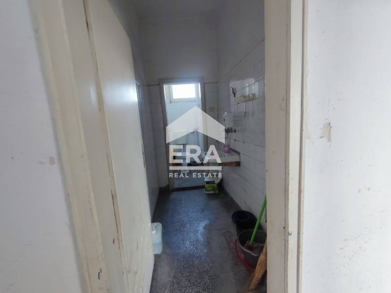 Kiadó  Hivatal régió Haskovo , Dimitrovgrad , 400 négyzetméter | 45598040 - kép [4]