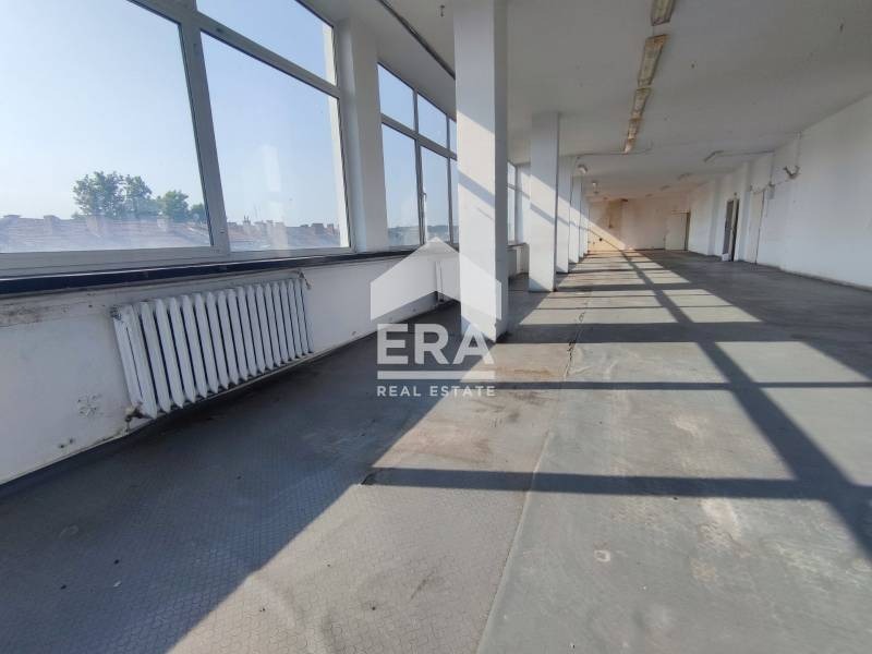 Kiadó  Hivatal régió Haskovo , Dimitrovgrad , 400 négyzetméter | 45598040 - kép [3]