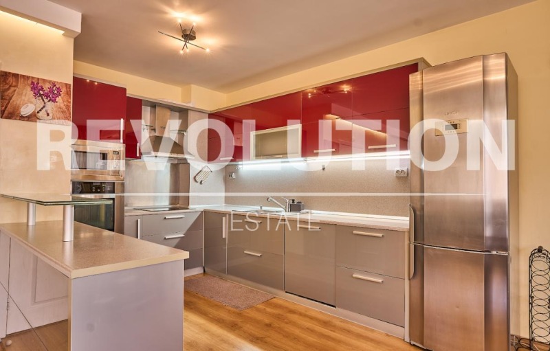 Дава под нем  4-стаен, град Пловдив, Кършияка •  700 EUR • ID 99834027 — holmes.bg - [1] 