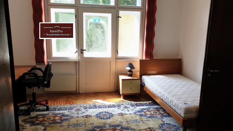 Дава под наем 4-СТАЕН, гр. София, Център, снимка 9 - Апартаменти - 52454195