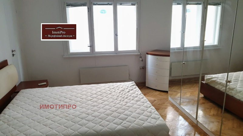 Дава под наем 4-СТАЕН, гр. София, Център, снимка 5 - Апартаменти - 52454195