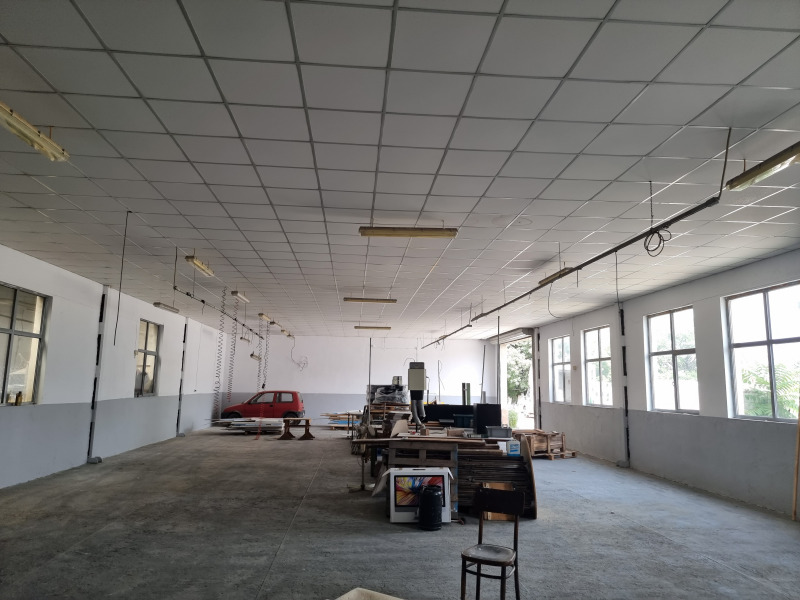 Te huur  Opslag Plovdiv , Industrialna zona - Sever , 380 m² | 44820245