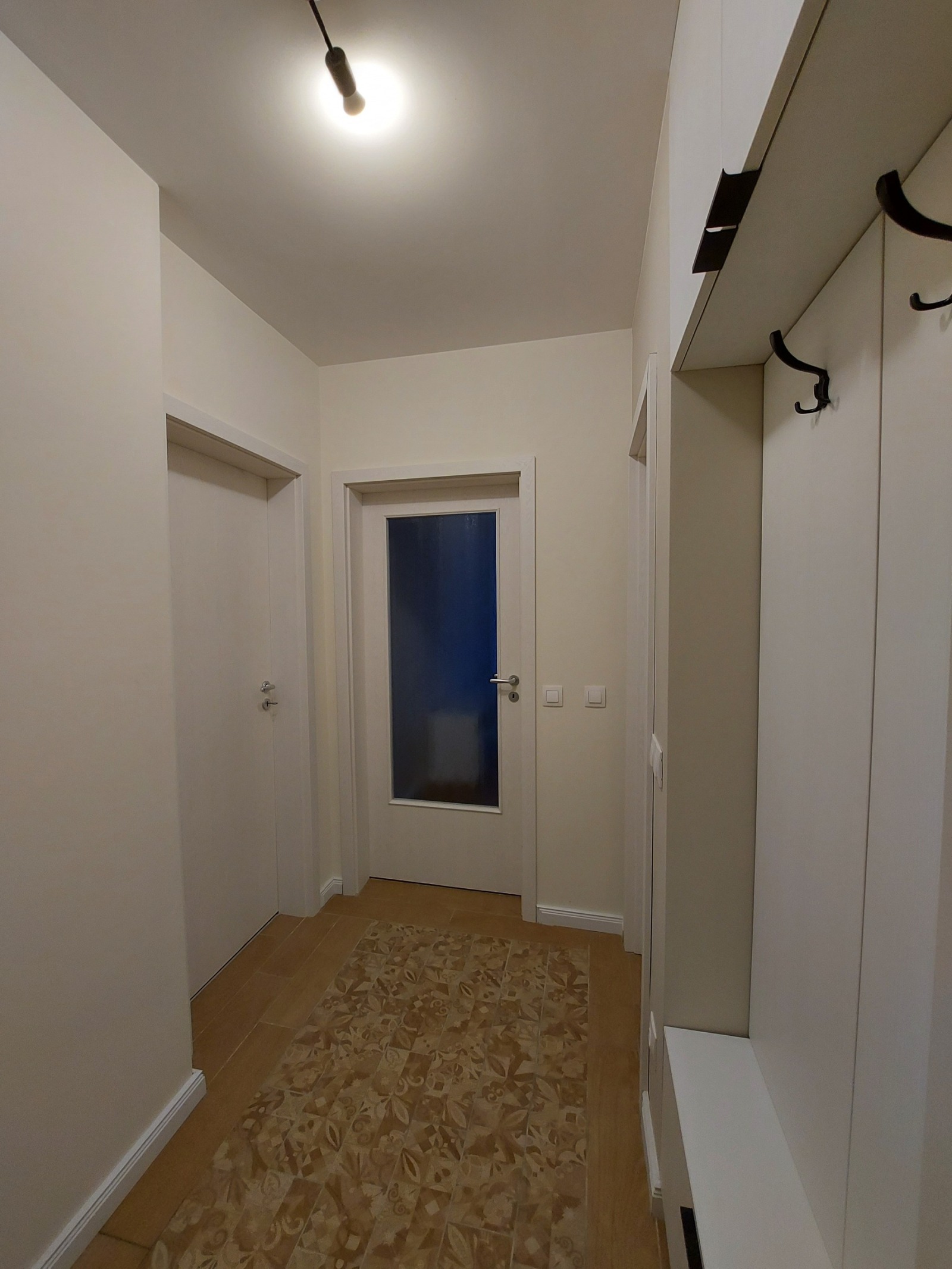 Дава под наем 2-СТАЕН, гр. София, Център, снимка 7 - Апартаменти - 53198346