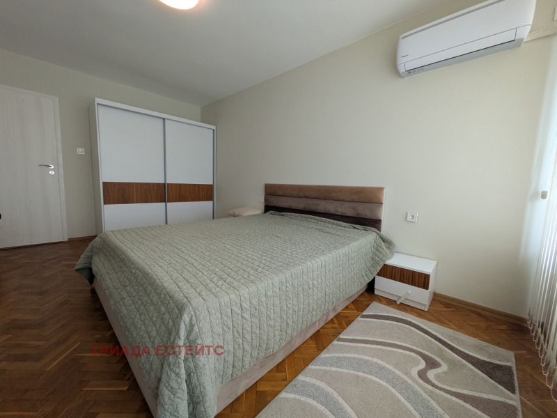 Дава под наем 3-СТАЕН, гр. Бургас, Лазур, снимка 4 - Апартаменти - 53453298