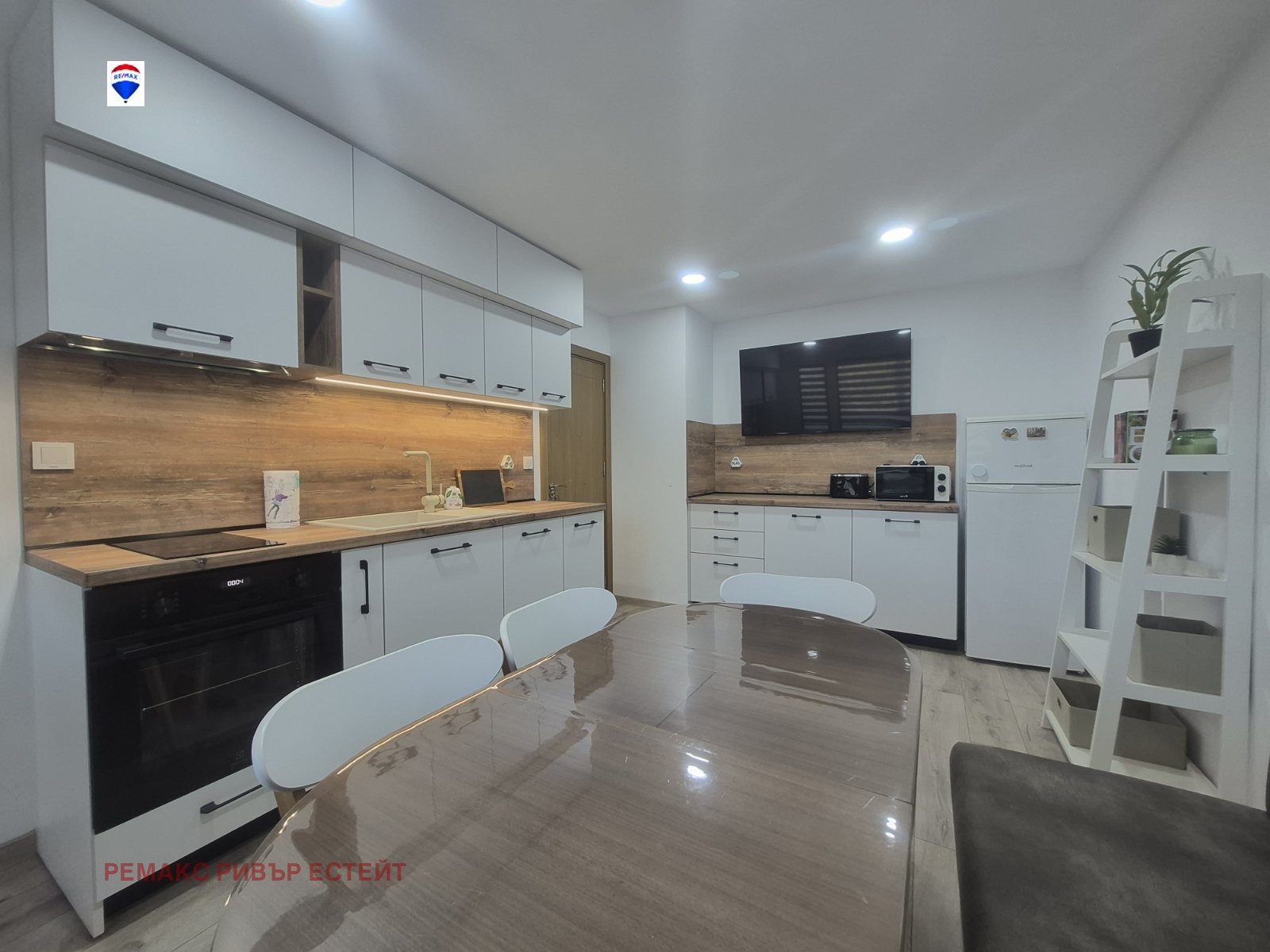 Дава под наем 1-СТАЕН, гр. Русе, Здравец, снимка 2 - Апартаменти - 54122436