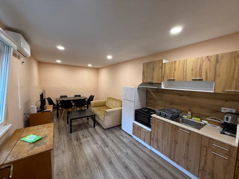 Дава под наем КЪЩА, гр. София, Център