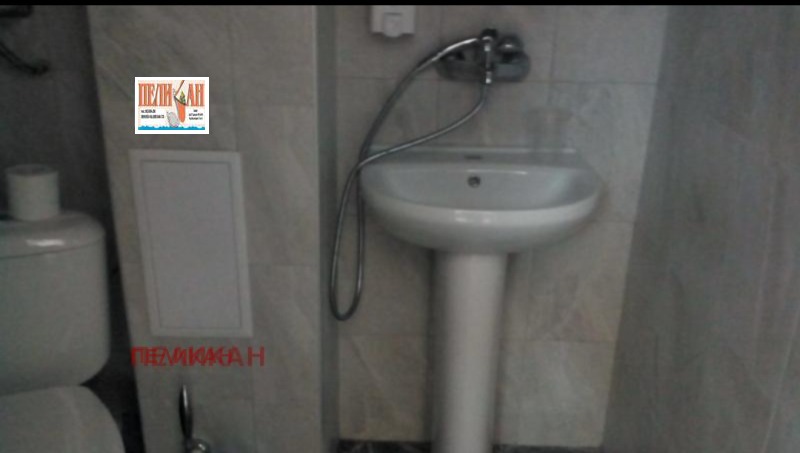 Дава под Наем МАГАЗИН в град Велико Търново, Център - 16 кв.м / 230.08 € » 450 лв., ПЕЛИКАН