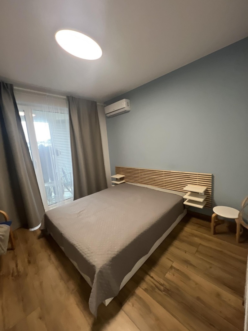 För uthyrning  1 sovrum Varna , k.k. Sv.Sv. Konstantin i Elena , 69 kvm | 95718730 - bild [4]