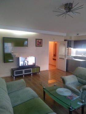 3 sypialnie Centar, Plowdiw 4