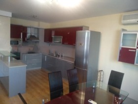 3 sypialnie Centar, Plowdiw 9