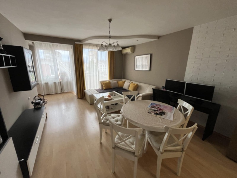 Do wynajęcia  1 sypialnia Sofia , Nadeżda 4 , 94 mkw | 25140323