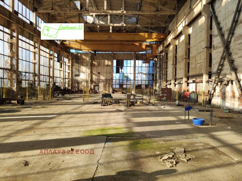 Дава под наем ПРОМ. ПОМЕЩЕНИЕ, гр. Червен бряг, област Плевен, снимка 2 - Производствени сгради - 53149388