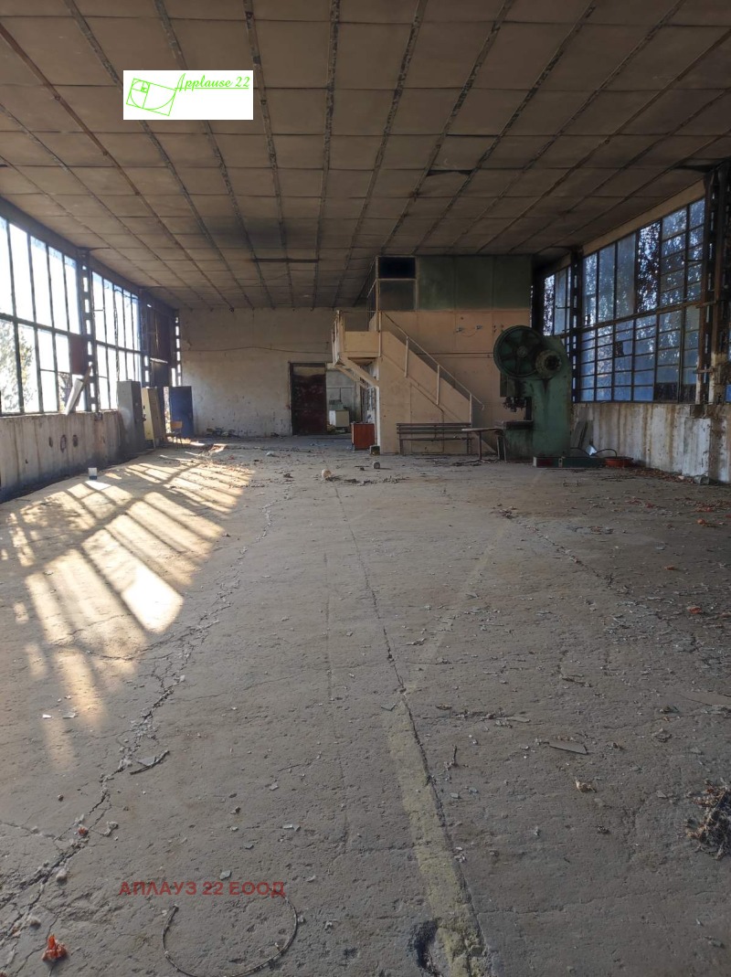 Дава под наем ПРОМ. ПОМЕЩЕНИЕ, гр. Червен бряг, област Плевен, снимка 8 - Производствени сгради - 53149388