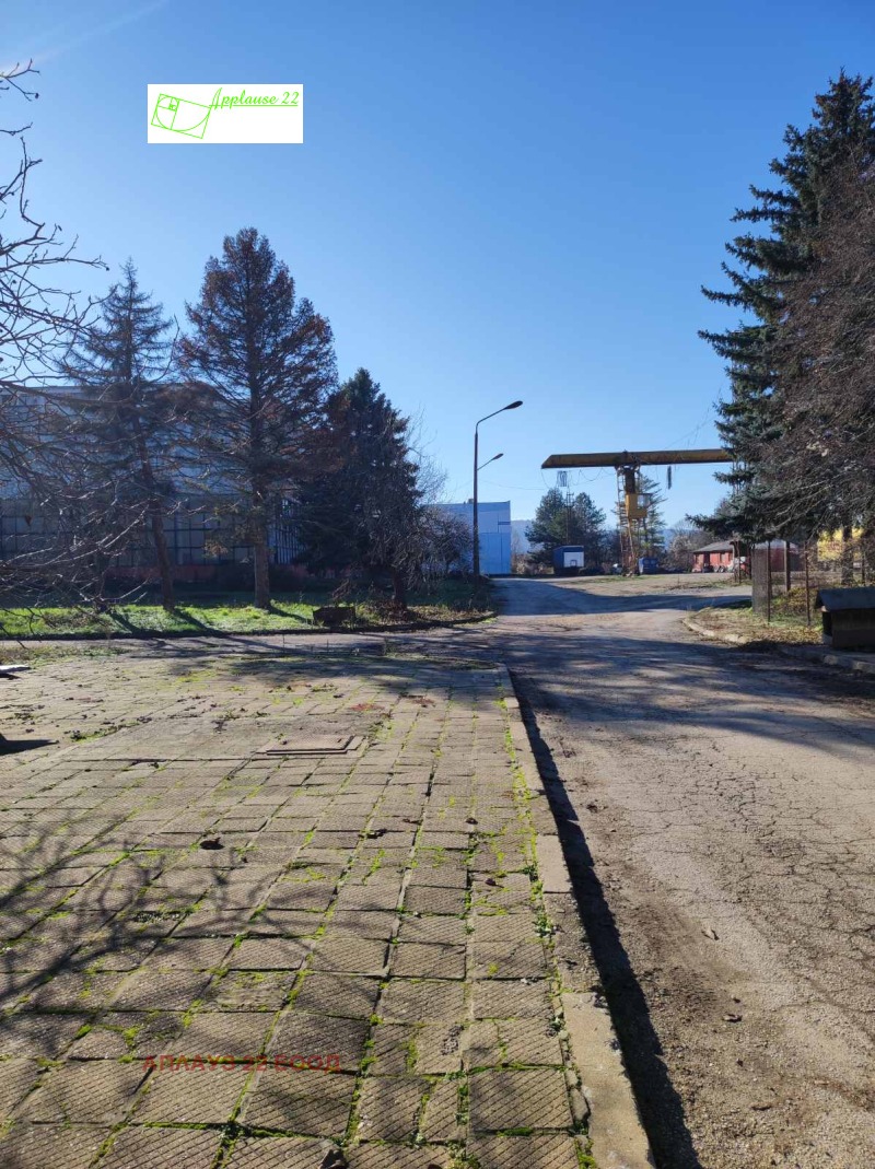 Дава под наем ПРОМ. ПОМЕЩЕНИЕ, гр. Червен бряг, област Плевен, снимка 12 - Производствени сгради - 53149388