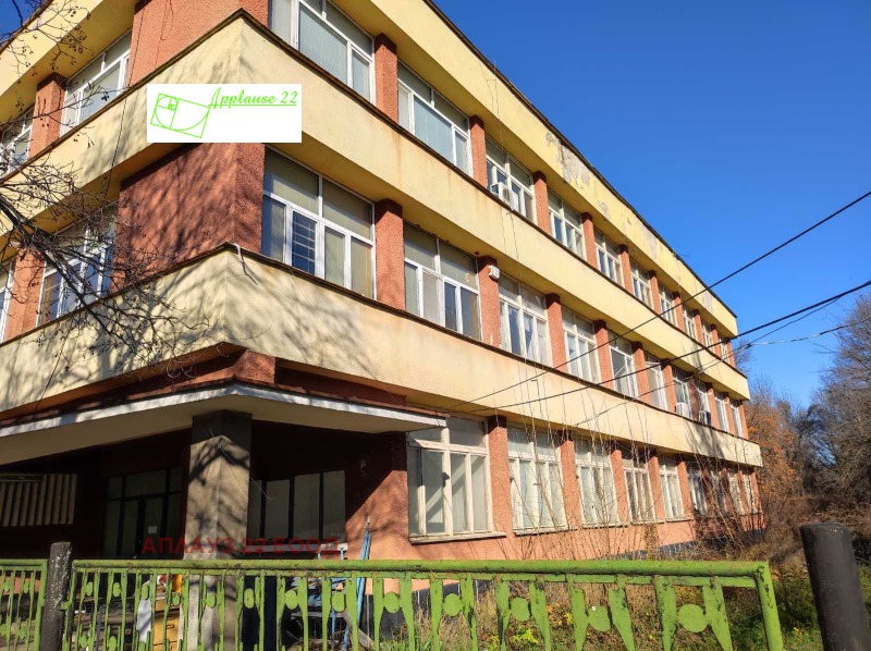 Дава под наем ПРОМ. ПОМЕЩЕНИЕ, гр. Червен бряг, област Плевен, снимка 11 - Производствени сгради - 53149388