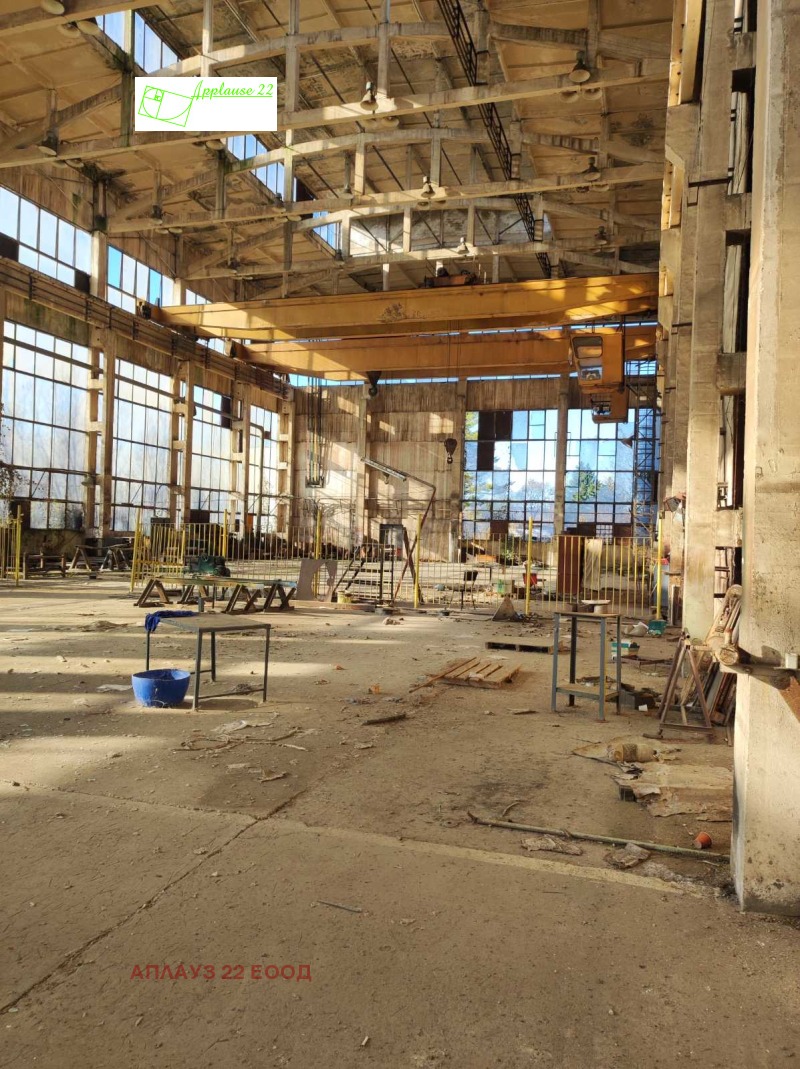 Дава под наем ПРОМ. ПОМЕЩЕНИЕ, гр. Червен бряг, област Плевен, снимка 4 - Производствени сгради - 53149388