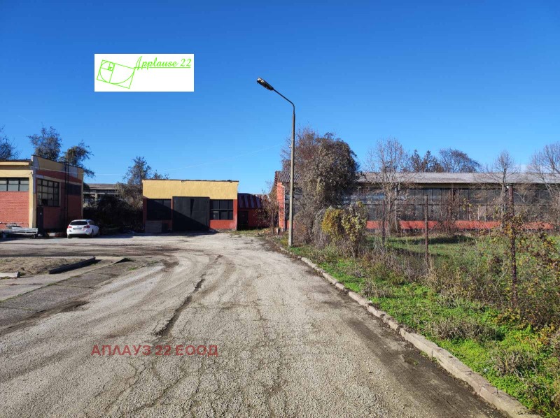 Дава под наем ПРОМ. ПОМЕЩЕНИЕ, гр. Червен бряг, област Плевен, снимка 10 - Производствени сгради - 53149388