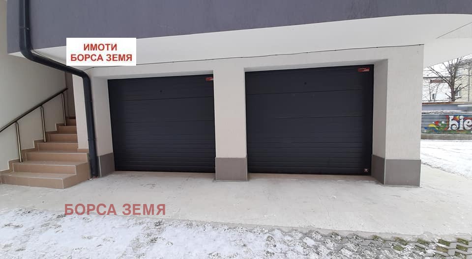 Дава под наем ГАРАЖ, ПАРКОМЯСТО, гр. Търговище, Център