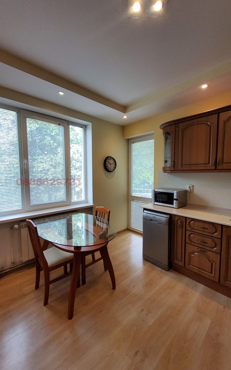 Zu vermieten  3 Schlafzimmer Sofia , Bankja , 110 qm | 77519812 - Bild [2]