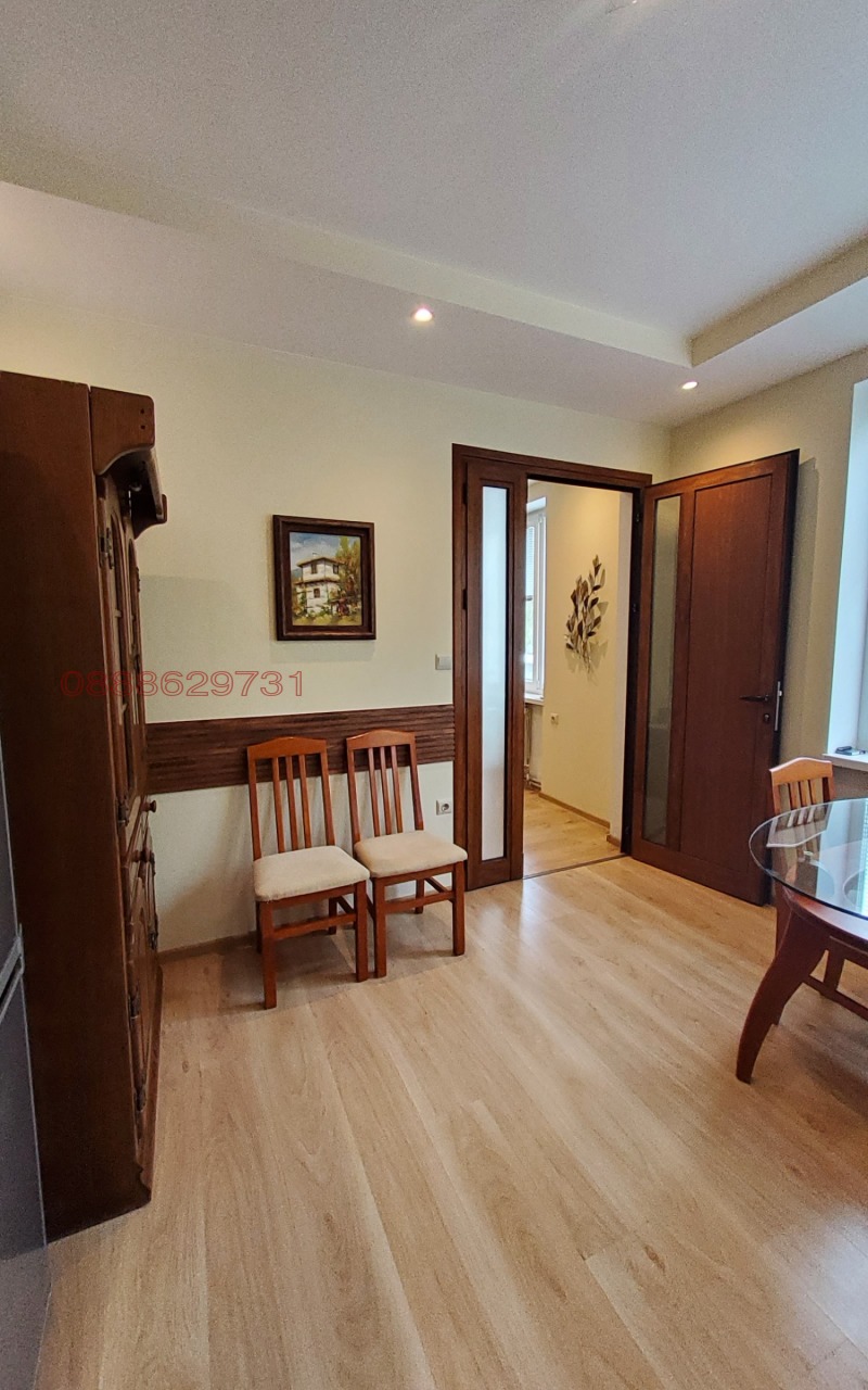 Zu vermieten  3 Schlafzimmer Sofia , Bankja , 110 qm | 77519812 - Bild [3]