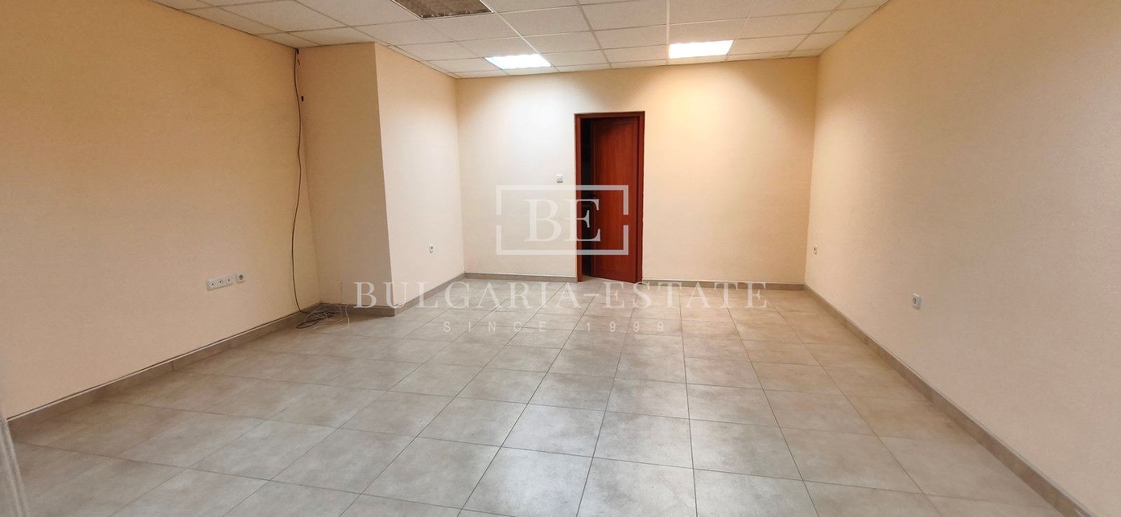 Дава под наем ОФИС, гр. Варна, Център, снимка 2 - Офиси - 55612743