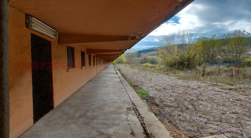 Дава под наем СКЛАД, гр. Дупница, област Кюстендил, снимка 6 - Складове - 52780312