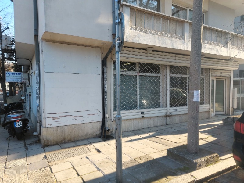 Дава под наем МАГАЗИН, гр. Пловдив, Център, снимка 2 - Магазини - 52785837