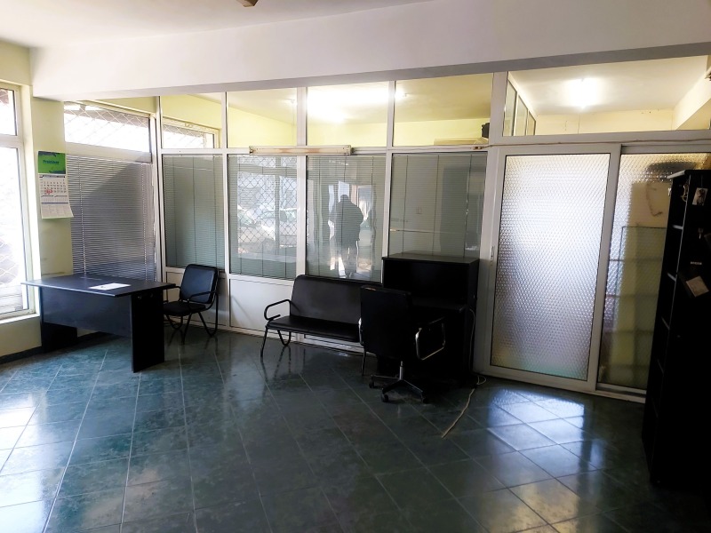 Дава под наем МАГАЗИН, гр. Пловдив, Център, снимка 6 - Магазини - 52785837